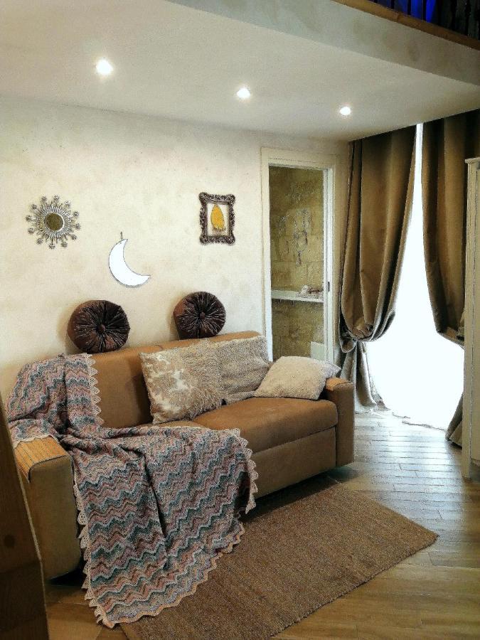 Bed and Breakfast Palazzo Emy Lecce Exterior foto